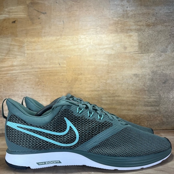 Nike Air Zoom Strike Mens Size 11 Running Shoes Sneakers Green AJ0189-301 - Picture 1 of 11